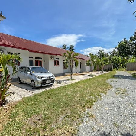 Reddoorz Syariah At Home Ampana Guest House Ampana Kota Экстерьер фото